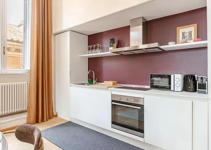 Unique Piazza Navona 2 Bedrooms And Cinema Apartment